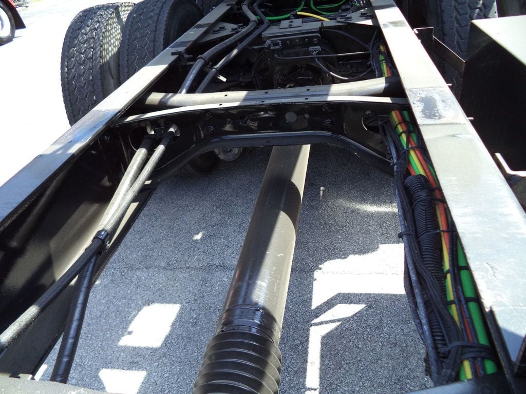 2016 International 7600 w/ JerrDan 28ft Industrial Carrier 15 Ton Tamdem Axle - 23005786 - 25