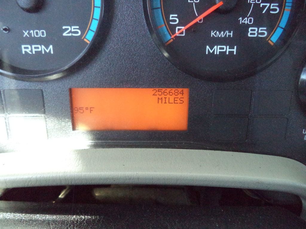 2016 International 7600 w/ JerrDan 28ft Industrial Carrier 15 Ton Tamdem Axle - 23005786 - 47