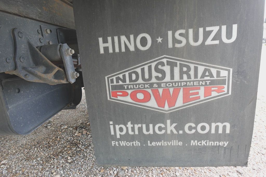 2016 Isuzu NPR (14ft Box with Rail Lift) - 23039393 - 13