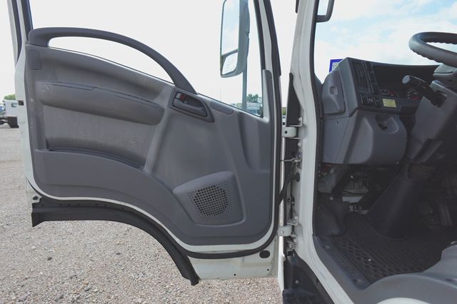 2016 Isuzu NPR (14ft Box with Rail Lift) - 23039393 - 15