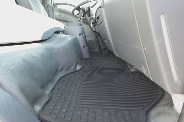 2016 Isuzu NPR (14ft Box with Rail Lift) - 23039393 - 19