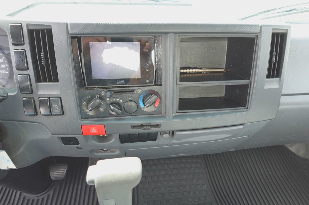 2016 Isuzu NPR (14ft Box with Rail Lift) - 23039393 - 29