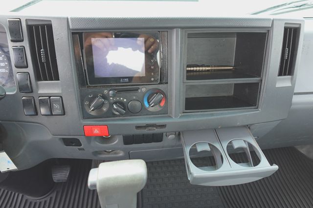 2016 Isuzu NPR (14ft Box with Rail Lift) - 23039393 - 30