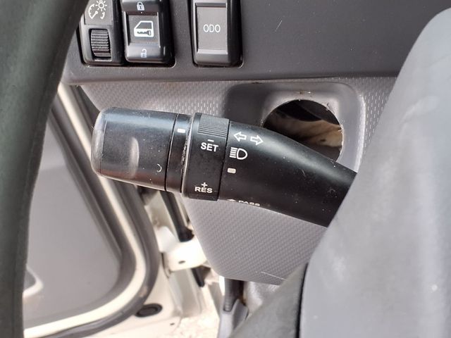 2016 Isuzu NPR 24' Box Truck - 22975088 - 25