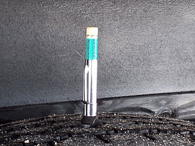 2016 Isuzu NPR 24' Box Truck - 22975088 - 32