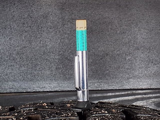 2016 Isuzu NPR 24' Box Truck - 22975088 - 35