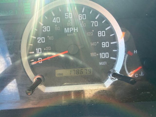 2016 Isuzu NPR Dump Truck  - 22961976 - 13