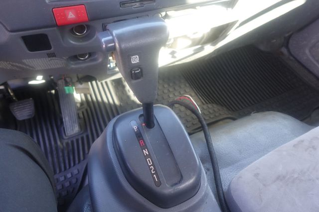 2016 Isuzu NRR (18ft Flatbed dump ICC Bumper) - 22969727 - 32