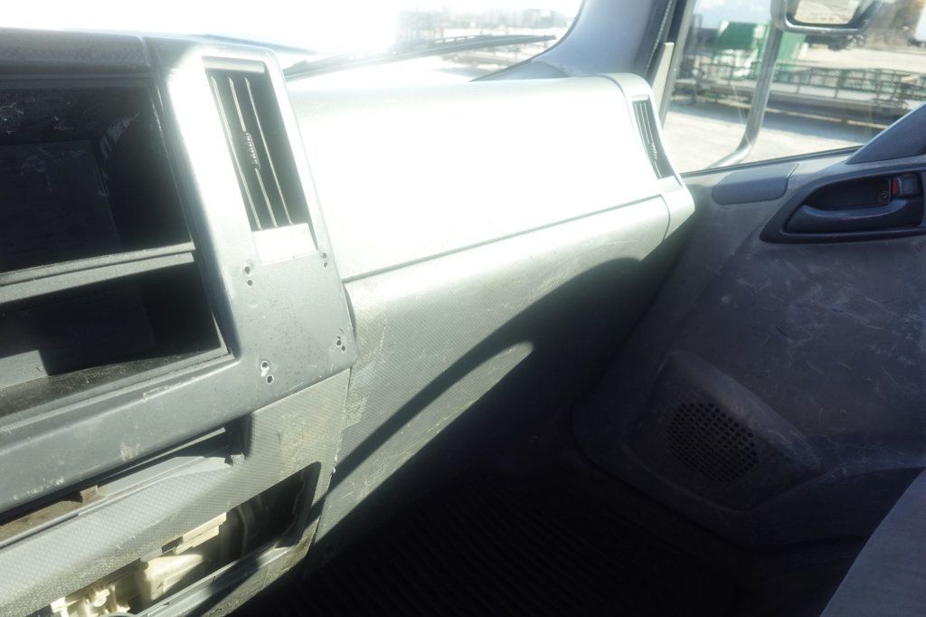 2016 Isuzu NRR (18ft Flatbed dump ICC Bumper) - 22969727 - 34