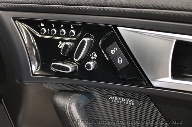 2016 Jaguar F-TYPE 2dr Coupe Automatic S AWD - 22979399 - 31