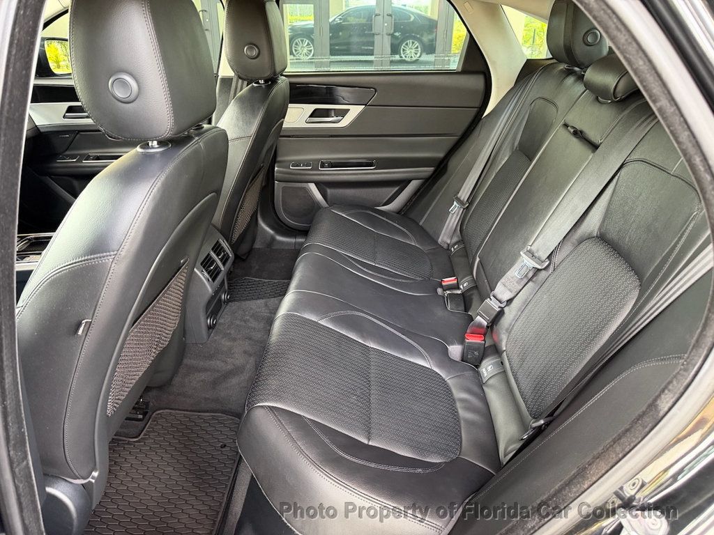 2016 Jaguar XF 35t Prestige RWD Sedan Supercharged - 23025831 - 9