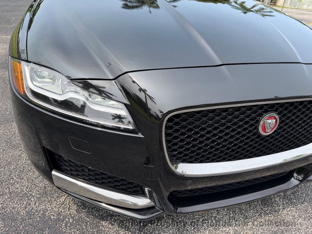 2016 Jaguar XF 35t Prestige RWD Sedan Supercharged - 23025831 - 18