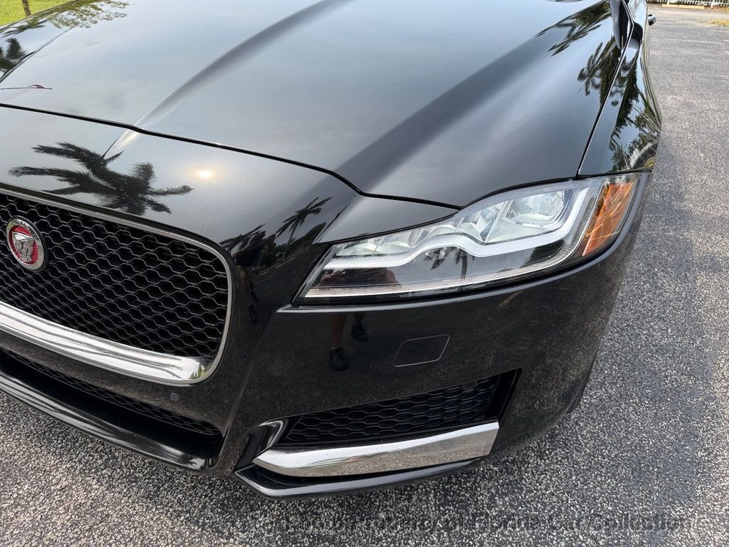 2016 Jaguar XF 35t Prestige RWD Sedan Supercharged - 23025831 - 19