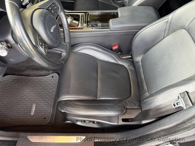 2016 Jaguar XF 35t Prestige RWD Sedan Supercharged - 23025831 - 31