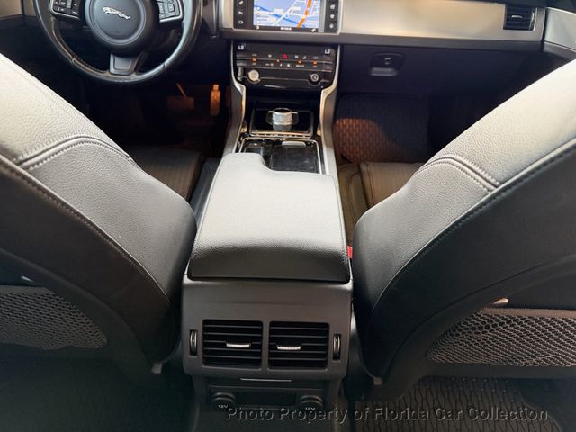 2016 Jaguar XF 35t Prestige RWD Sedan Supercharged - 23025831 - 37