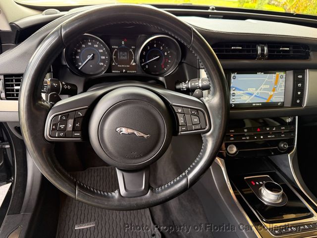 2016 Jaguar XF 35t Prestige RWD Sedan Supercharged - 23025831 - 44