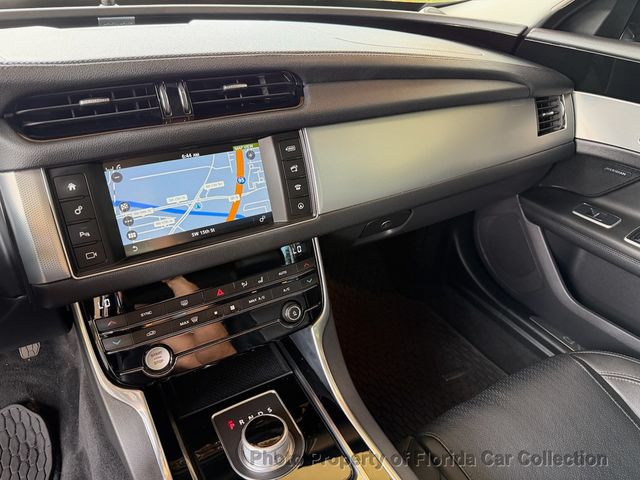 2016 Jaguar XF 35t Prestige RWD Sedan Supercharged - 23025831 - 45