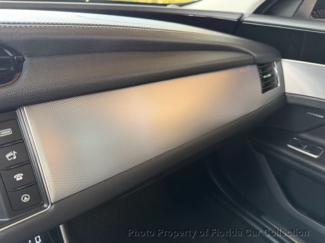 2016 Jaguar XF 35t Prestige RWD Sedan Supercharged - 23025831 - 51
