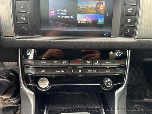 2016 Jaguar XF 4dr Sedan 35t Premium AWD - 22938536 - 9