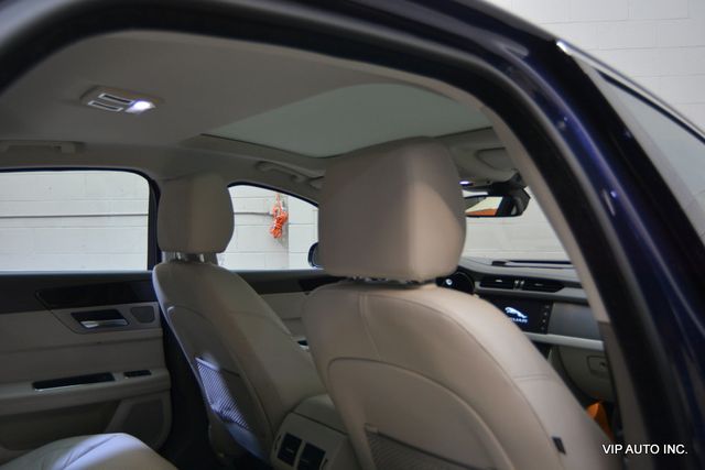 2016 Jaguar XF 4dr Sedan 35t Prestige AWD - 23085115 - 25