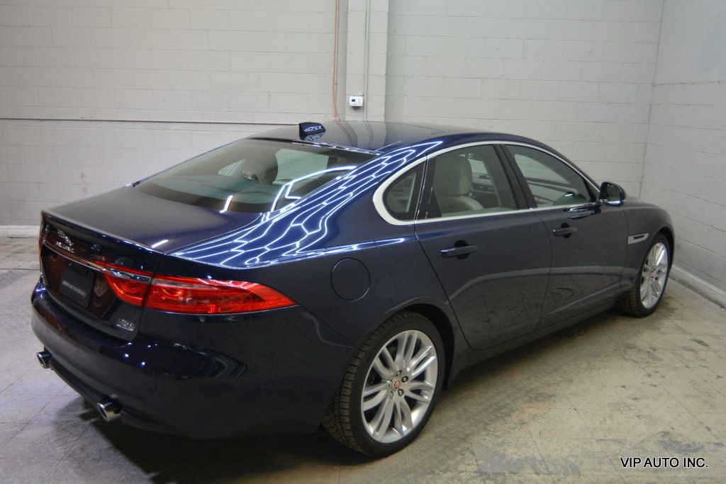 2016 Jaguar XF 4dr Sedan 35t Prestige AWD - 23085115 - 36