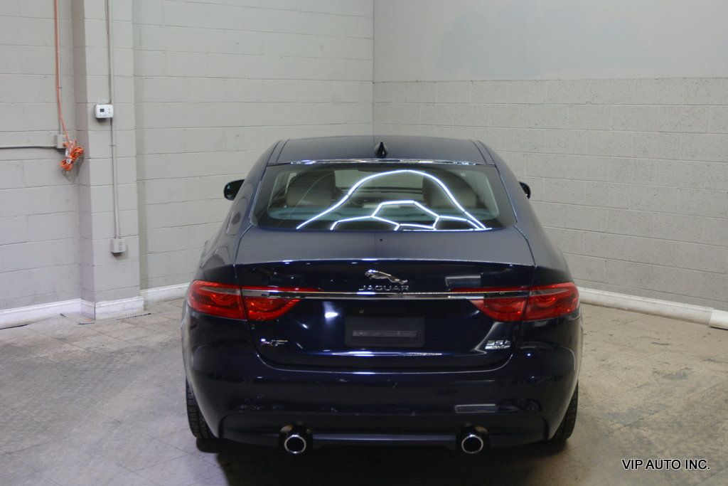 2016 Jaguar XF 4dr Sedan 35t Prestige AWD - 23085115 - 39