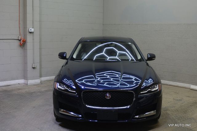 2016 Jaguar XF 4dr Sedan 35t Prestige AWD - 23085115 - 40