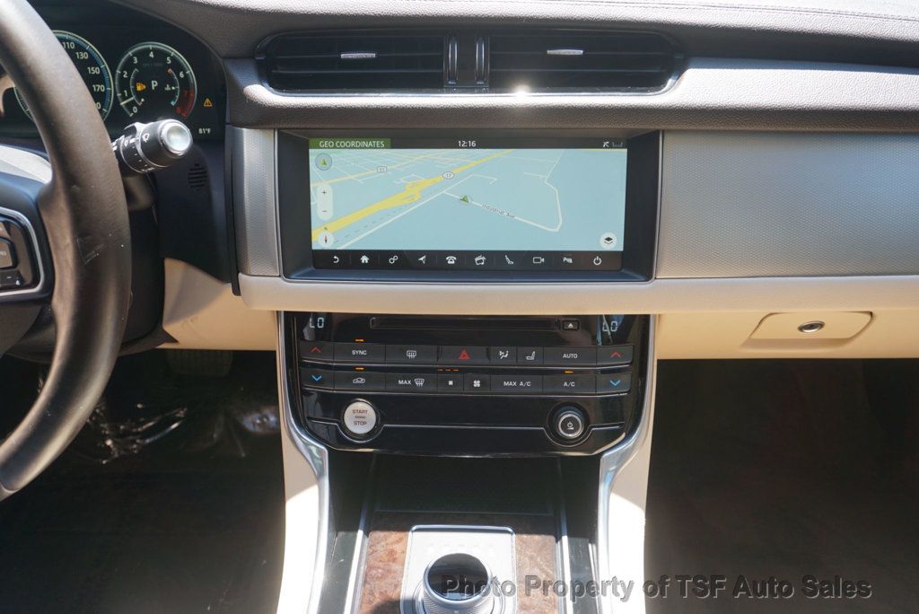 2016 Jaguar XF 4dr Sedan 35t Prestige CARPLAY NAVI REAR CAM HUD HOT&COOL SEATS  - 23051199 - 16