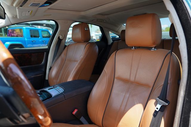 2016 Jaguar XJ 4dr Sedan R-Sport RWD - 23068100 - 9