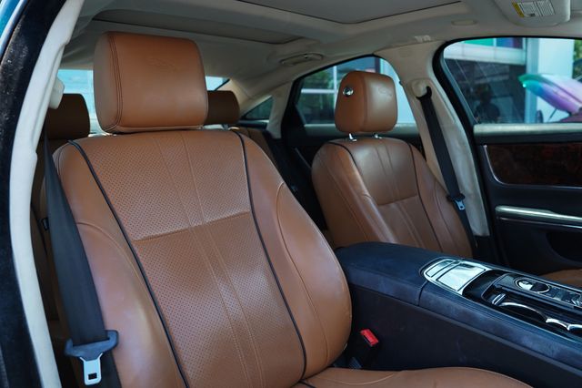 2016 Jaguar XJ 4dr Sedan R-Sport RWD - 23068100 - 21