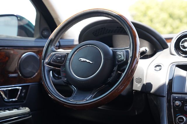 2016 Jaguar XJ 4dr Sedan R-Sport RWD - 23068100 - 29