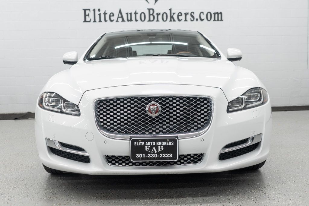 2016 Jaguar XJ XJL Portfolio photo 3