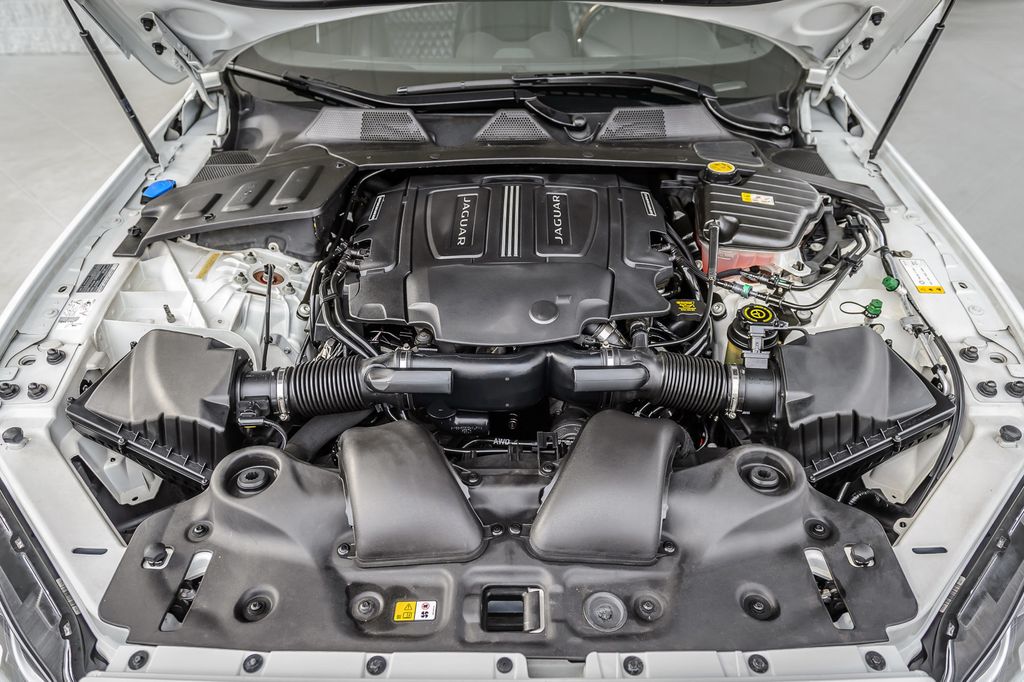 2016 Jaguar XJ XJ L PORTFOLIO - NAV - PANO ROOF - VENTED SEATS - BEAUTIFUL - 22977049 - 16