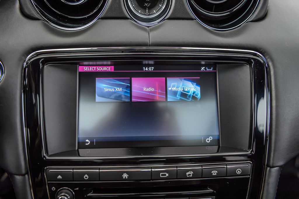 2016 Jaguar XJ XJ L PORTFOLIO - NAV - PANO ROOF - VENTED SEATS - BEAUTIFUL - 22977049 - 21