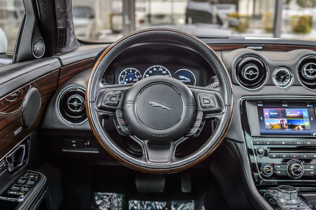 2016 Jaguar XJ XJ L PORTFOLIO - NAV - PANO ROOF - VENTED SEATS - BEAUTIFUL - 22977049 - 30