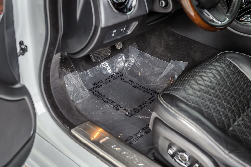 2016 Jaguar XJ XJ L PORTFOLIO - NAV - PANO ROOF - VENTED SEATS - BEAUTIFUL - 22977049 - 42