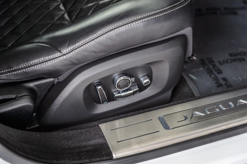 2016 Jaguar XJ XJ L PORTFOLIO - NAV - PANO ROOF - VENTED SEATS - BEAUTIFUL - 22977049 - 48