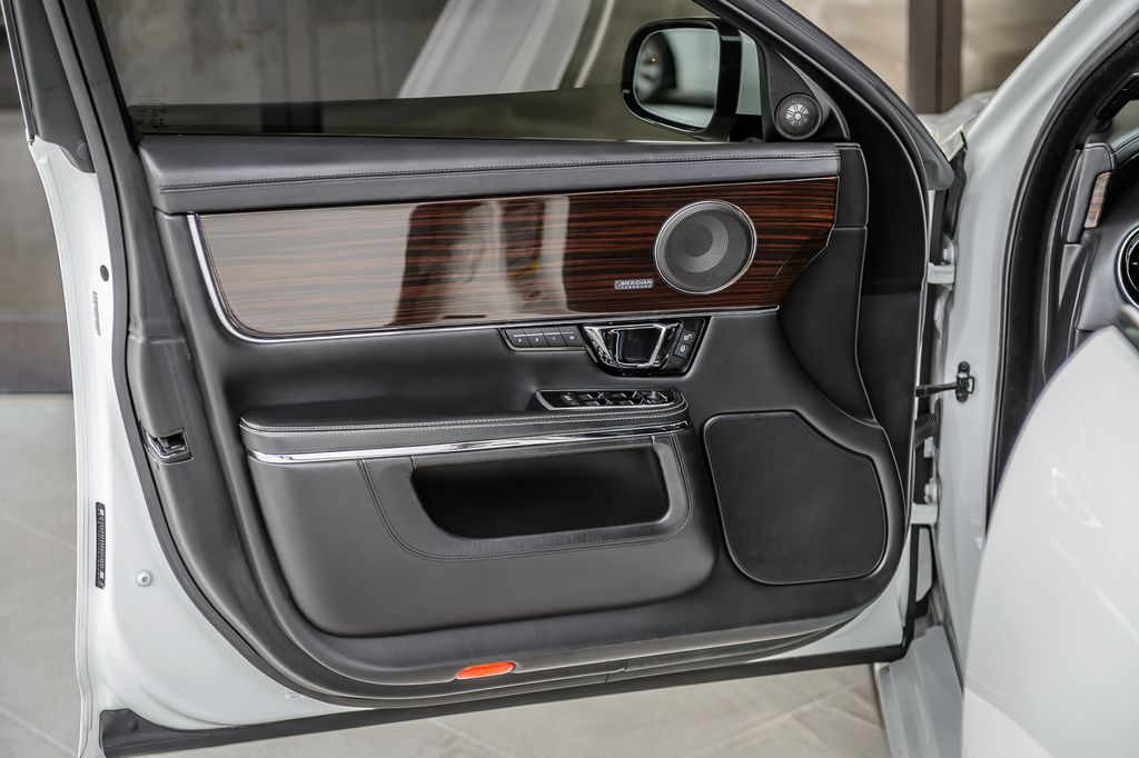 2016 Jaguar XJ XJ L PORTFOLIO - NAV - PANO ROOF - VENTED SEATS - BEAUTIFUL - 22977049 - 50