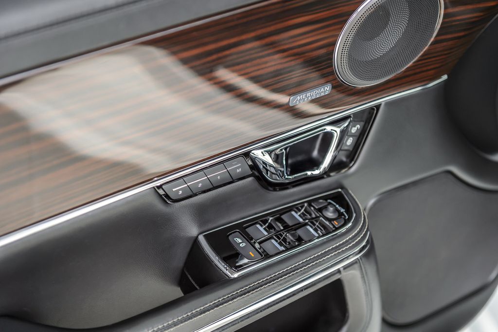 2016 Jaguar XJ XJ L PORTFOLIO - NAV - PANO ROOF - VENTED SEATS - BEAUTIFUL - 22977049 - 53