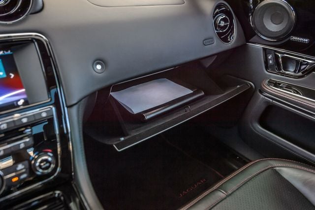 2016 Jaguar XJ XJR-L - SUPER SUPER RARE - SUPERCHARGED V8 PERFORMANCE LUXURY - 22853396 - 36
