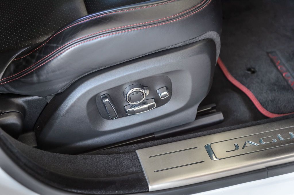2016 Jaguar XJ XJR-L - SUPER SUPER RARE - SUPERCHARGED V8 PERFORMANCE LUXURY - 22853396 - 45