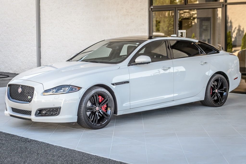 2016 Jaguar XJ XJR-L - SUPER SUPER RARE - SUPERCHARGED V8 PERFORMANCE LUXURY - 22853396 - 5