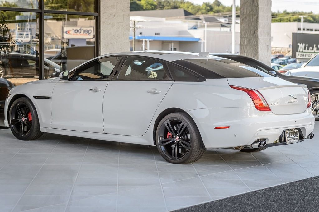 2016 Jaguar XJ XJR-L - SUPER SUPER RARE - SUPERCHARGED V8 PERFORMANCE LUXURY - 22853396 - 6