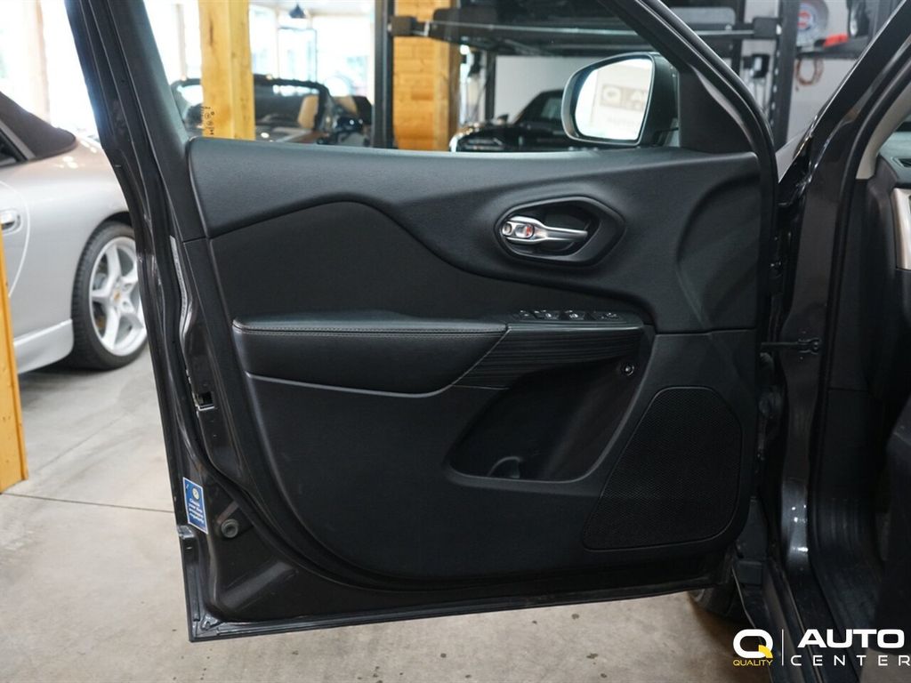2016 Jeep Cherokee  - 23048941 - 6