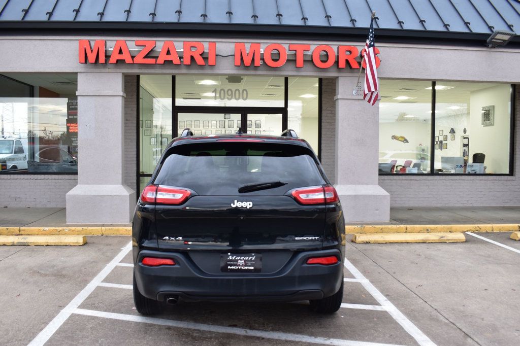 2016 Jeep Cherokee 4WD 4dr Altitude - 22952120 - 9