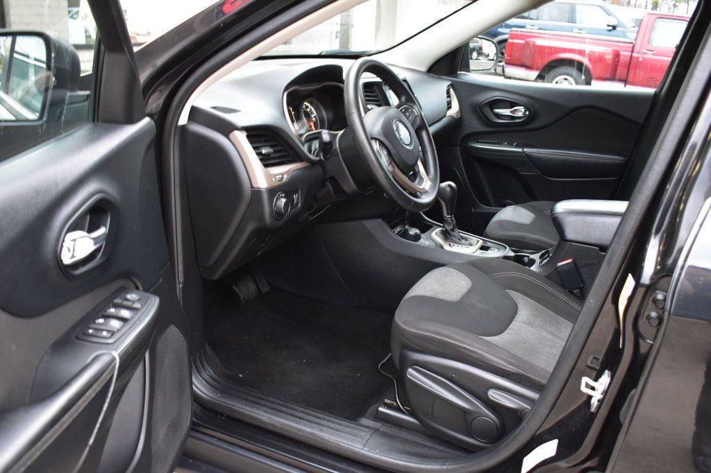 2016 Jeep Cherokee 4WD 4dr Altitude - 22952120 - 13