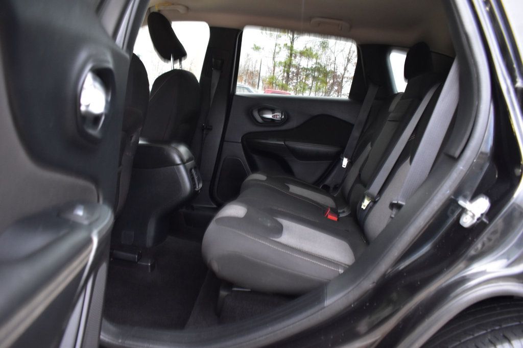 2016 Jeep Cherokee 4WD 4dr Altitude - 22952120 - 17