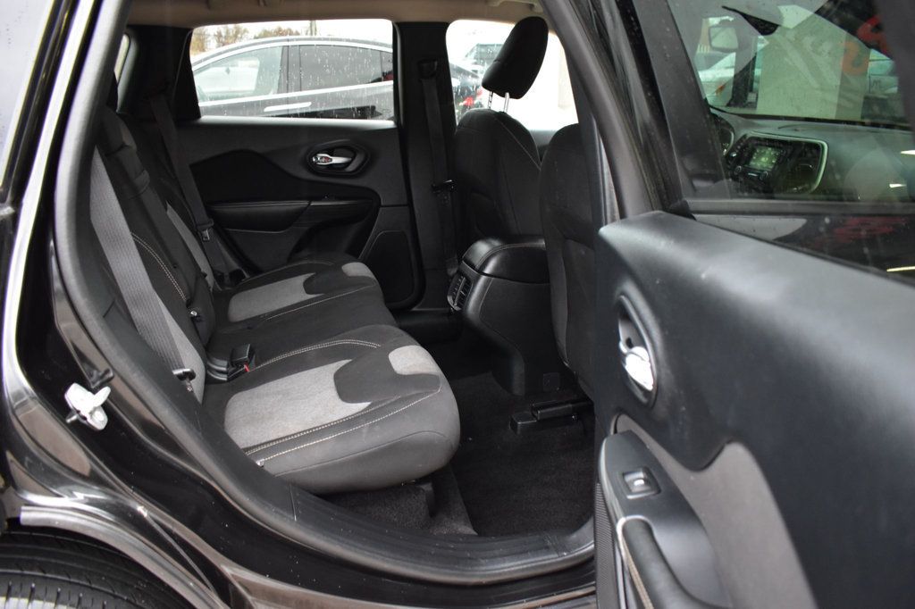 2016 Jeep Cherokee 4WD 4dr Altitude - 22952120 - 20