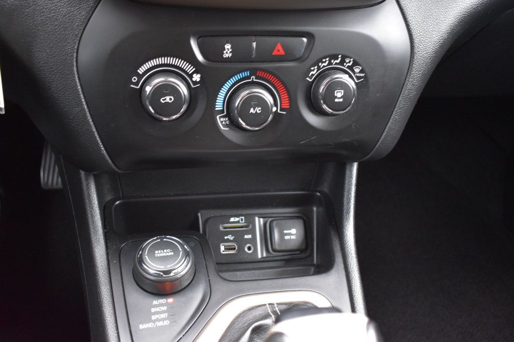 2016 Jeep Cherokee 4WD 4dr Altitude - 22952120 - 30