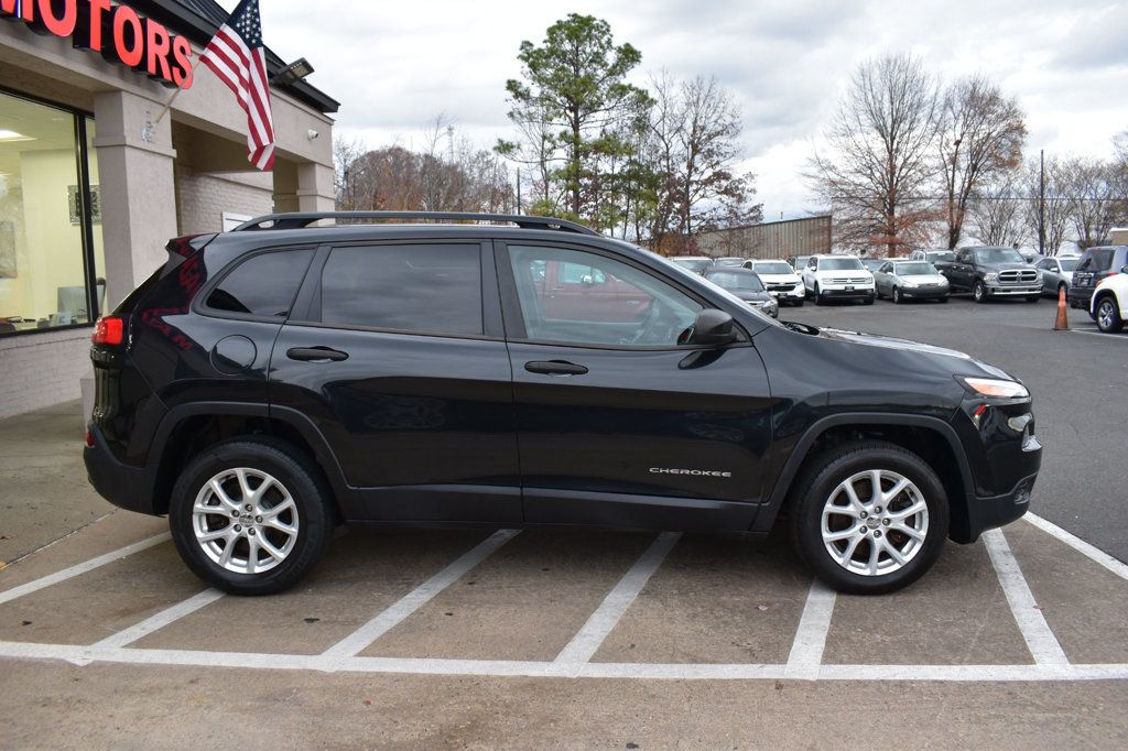 2016 Jeep Cherokee 4WD 4dr Altitude - 22952120 - 5